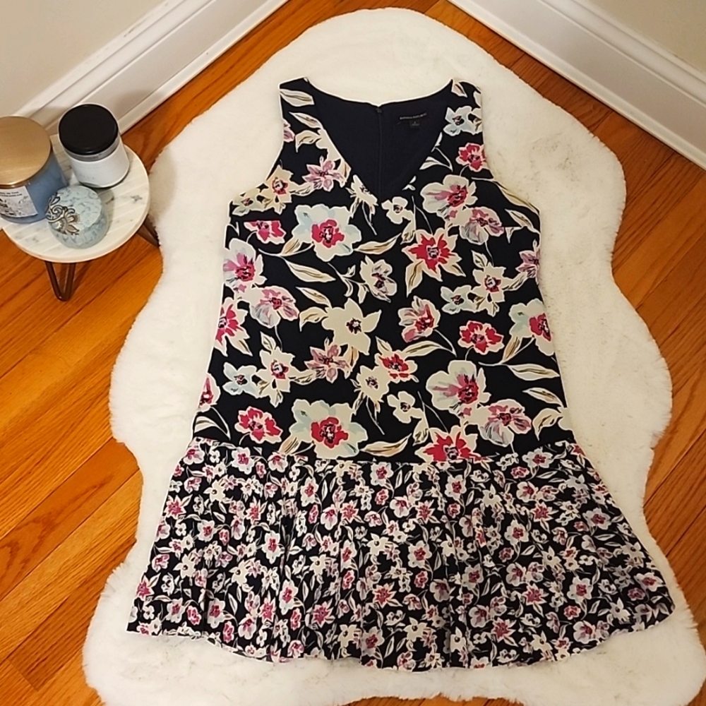 BANANA REPUBLIC Cocktail Dress Size 4 Sleeveless,Navy Blue Pink Floral Print